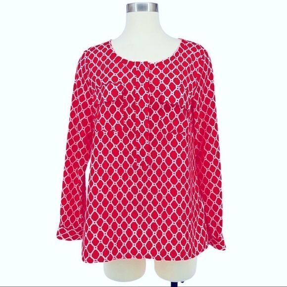 NWOT GAP Quatrefoil Popover Blouse - Picture 1 of 10